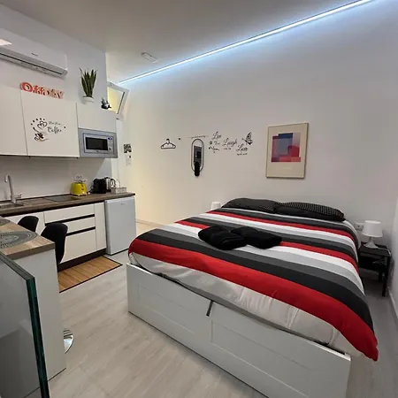 Apartamento La Vecchia Milano-les Nubles Vannucci - Il Ballatoio E Il Cortile Milão