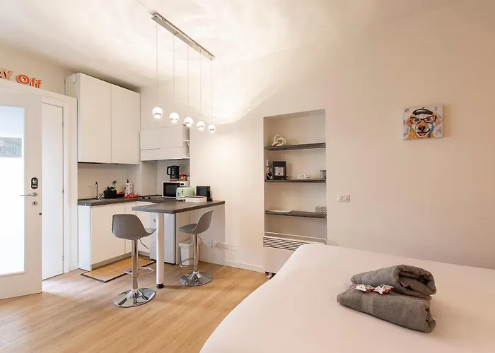 Apartament La Vecchia Milano-les Nubles Vannucci - Il Ballatoio E Il Cortile