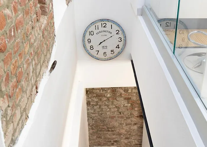 Apartament La Vecchia Milano-les Nubles Vannucci - Il Ballatoio E Il Cortile *