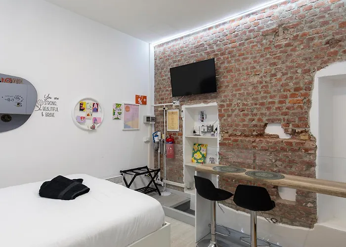 La Vecchia Milano-les Nubles Vannucci - Il Ballatoio E Il Cortile Apartament Mediolan