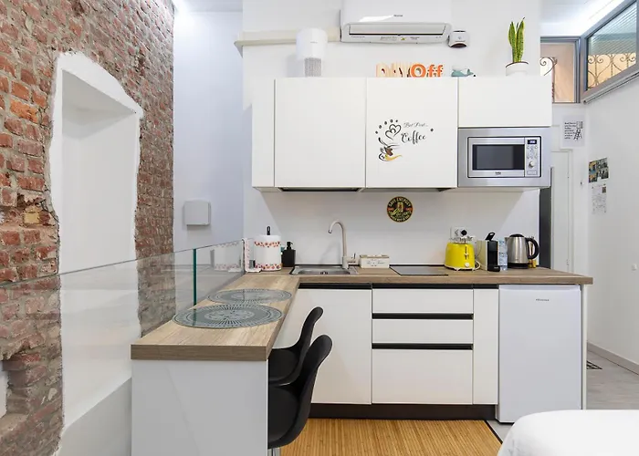 La Vecchia Milano-les Nubles Vannucci - Il Ballatoio E Il Cortile Apartament