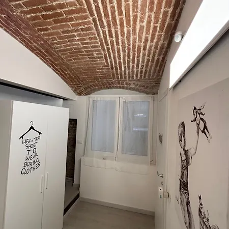 La Vecchia Milano-les Nubles Vannucci - Il Ballatoio E Il Cortile شقة